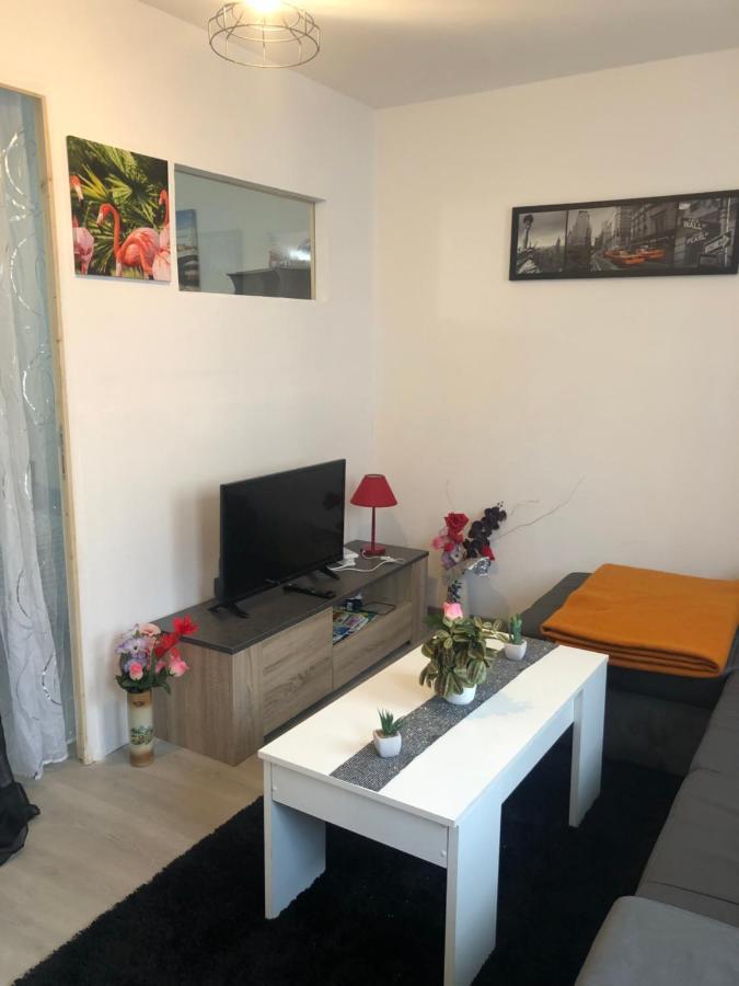 Studio De La Gare Vesoul Buitenkant foto